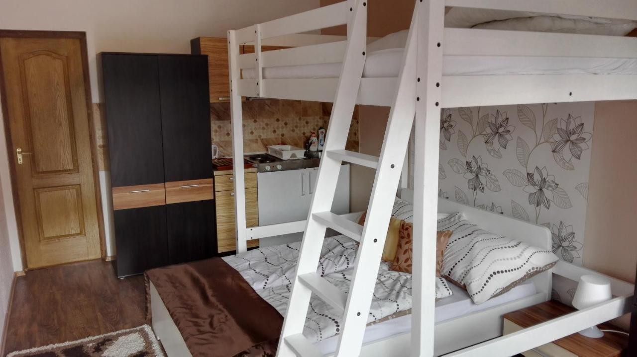 Апартаменты Sunshine Apartman Шиофок Экстерьер фото